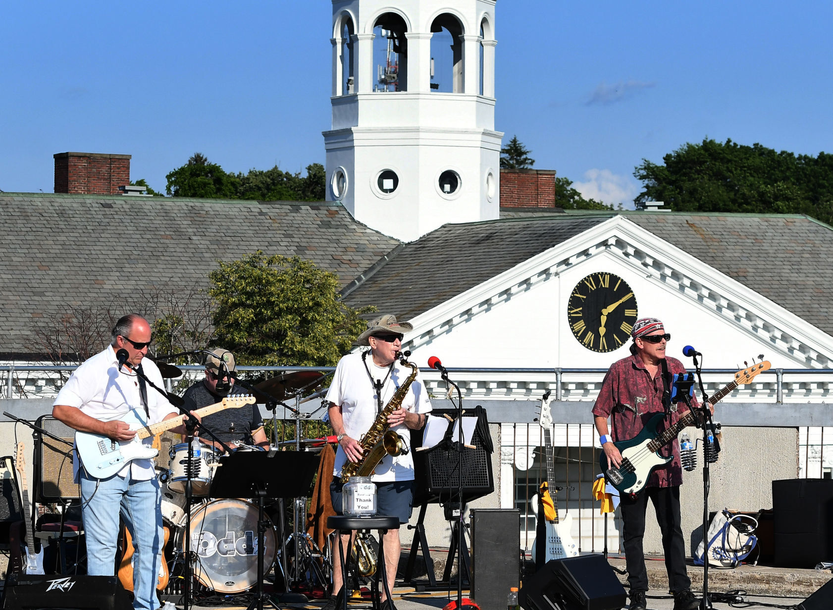 Garage top concert 1.JPG